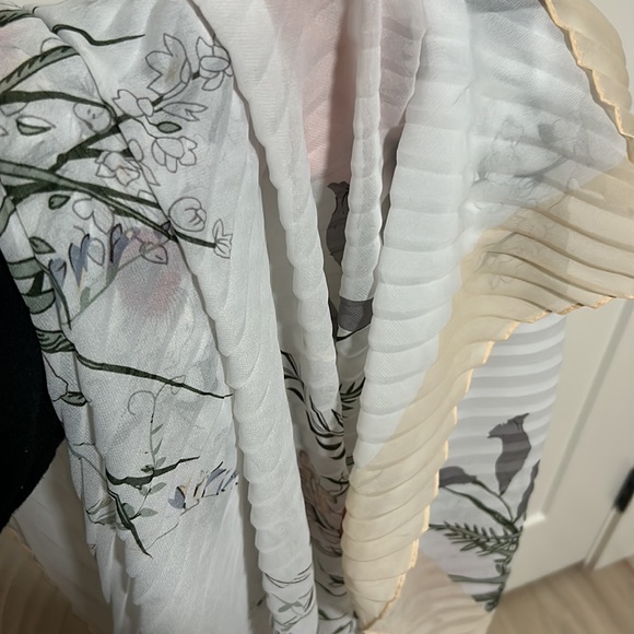 Floral Sheer Scarf - Picture 3 of 3